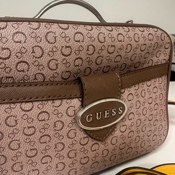 Guess Bag - Picture 5 of 8